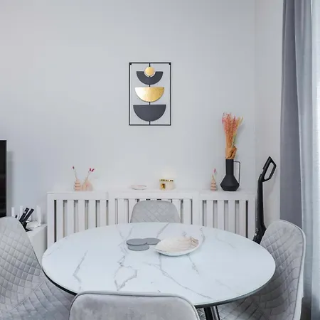 Apartment Fresh & Modern With Balcony By Flat Mаnager Sofia