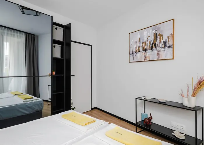 Fresh & Modern With Balcony By Flat Mаnager アパート