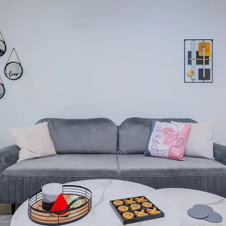 Fresh & Modern With Balcony By Flat Mаnager